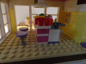 LEGO FRIENDS  # 41037 STEPHANIES BEACH HOUSE  COMPLETE - w/ MINI FIGURES
