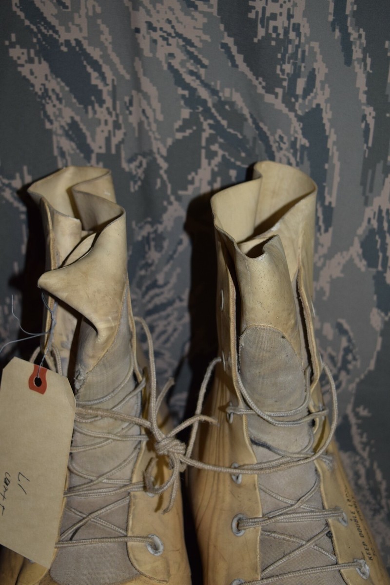 Bottes Militaires Mickey Mouse Bata 1972 - Taille 11 W - Pour Temps Froid Extrême - Occasion Bon état
