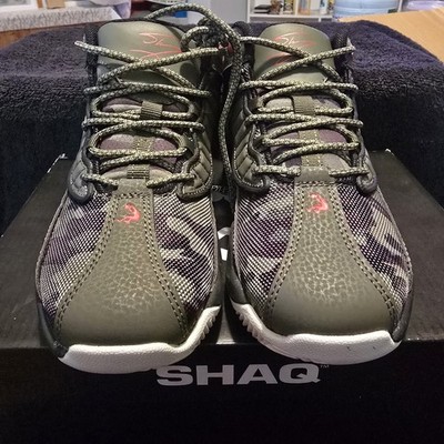 *NEW * SHAQUILLE O'NEAL*  ATHLETIC SHOES * BOYS SIZE 3 * SHAQ * YOUTH SNEAKERS *
