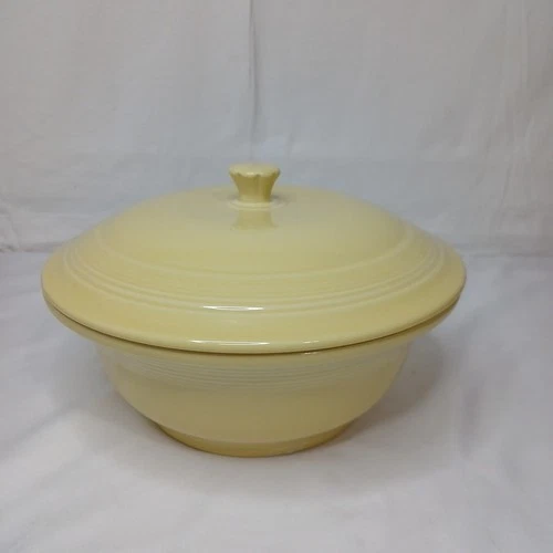 Fiestaware HLC Fiesta Pottery Yellow Retired 2qt Serving Bowl With Lid