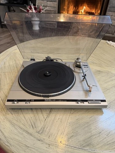 Technics SL-B200 Turntable