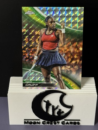 Coco Gauff [Geometric Refractor] #200 card