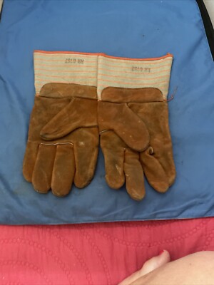Pre- Owned Heat Resistant Welding Gloves!