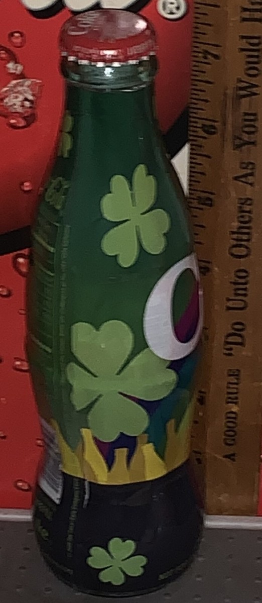 Coca-Cola フリスビー 緑色　ＵＳＡ製 WORLD OF COCA COLA HAPPY ST PATRICK'S DAY 8 OUNCE COCA COLA BOTTLE