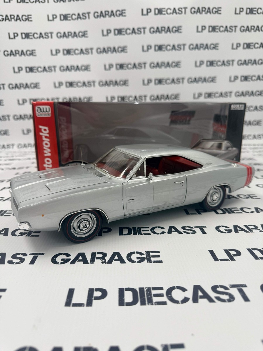 AUTO WORLD 1968 Dodge Charger R/T AA1 Silver 1:18 Diecast MCACN | eBay