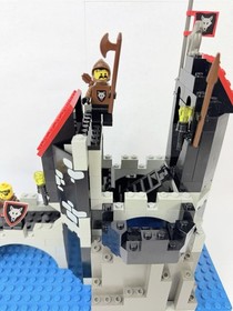 LEGO 6075 Wolfpack Tower Castle Vintage 1992 w/ 2 Minifigures Incomplete