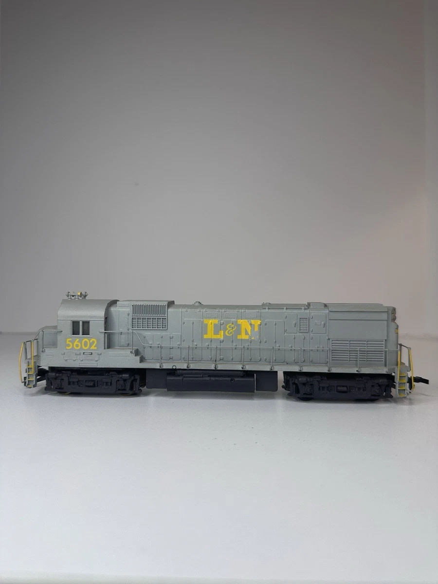 Loco Diesel Tyco HO Santa Fe – Alco Century 430 N°5628 – Éclairage Fonctionnel