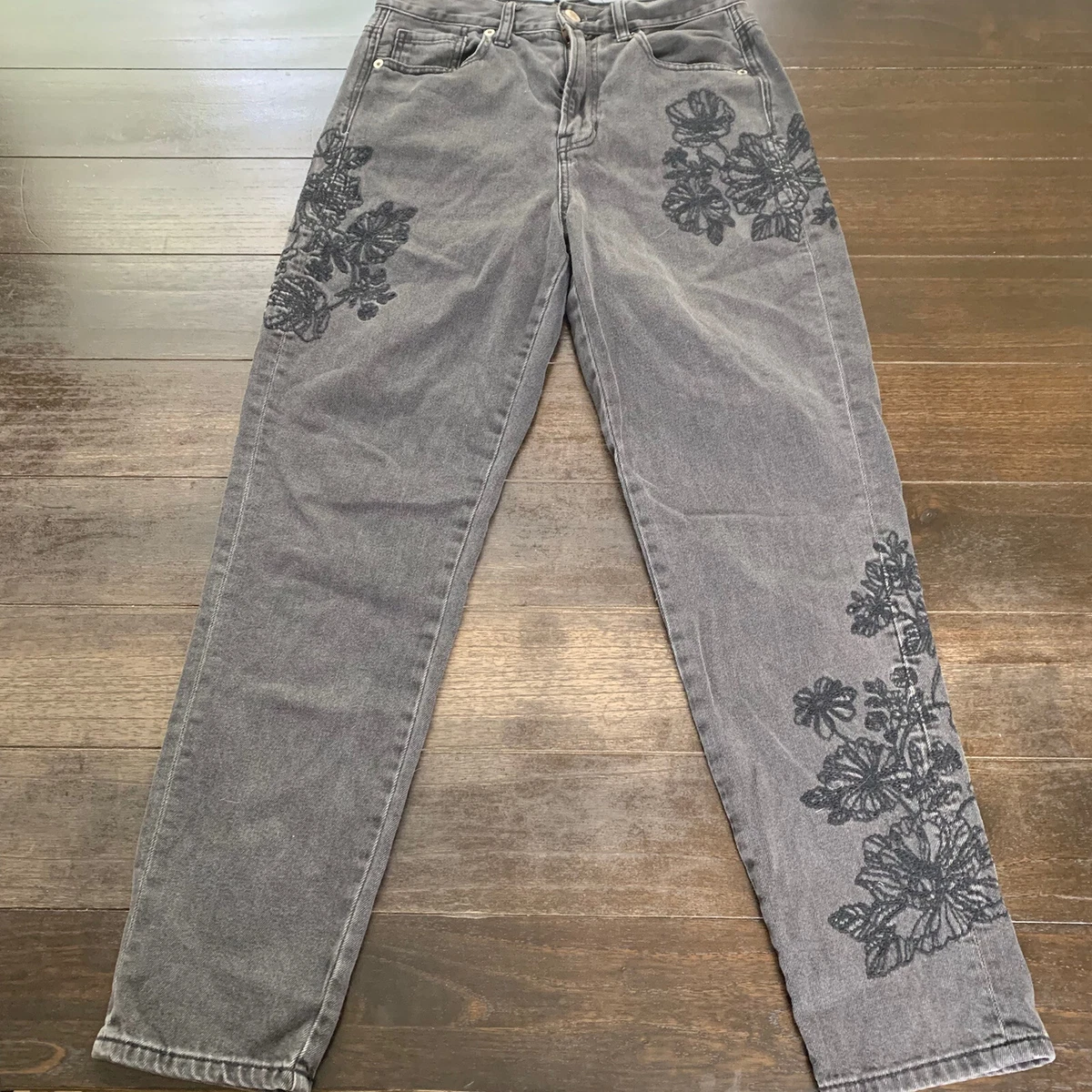 American eagle embroidered mom jeans 2025