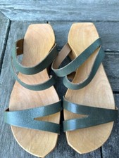Cydwoq green leather Parthenon sandals - wood platform sz 5 35 New in box