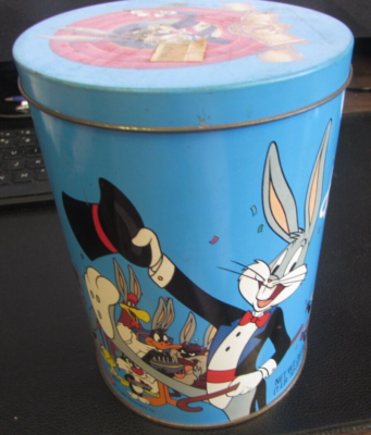 1989 HAPPY BIRTHDAY BUGS BUNNY, COLLECTIBLE LOONEY TUNES TIN