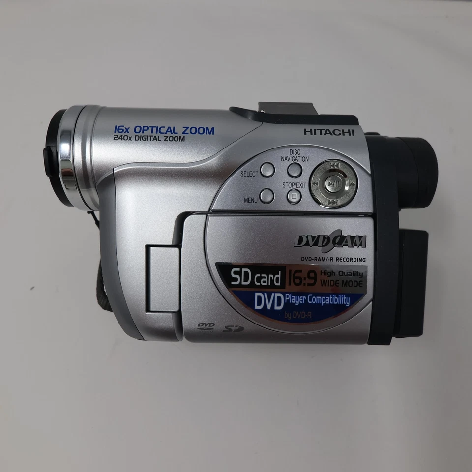 Hitachi DZ-MV730E DVD Video Camera Recorder Handheld Silver Boxed - Image 4 of 4