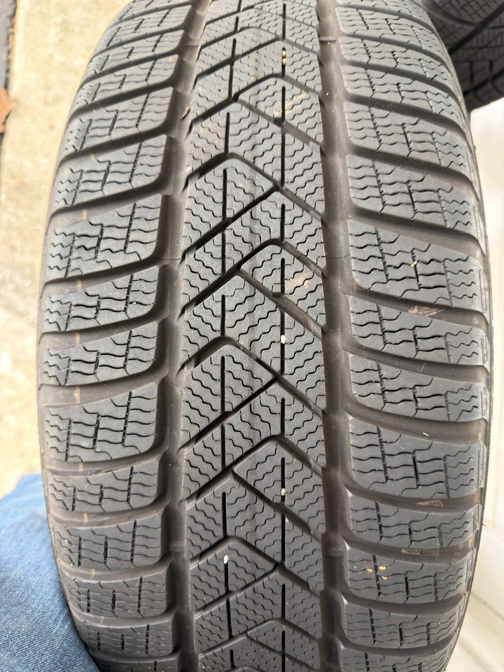 4 Mercedes 245/45R18 Winter Sottozero  w/Wheels & TPMS - Image 2 of 4