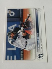 2022 Topps Series 2 Card #497 - Aaron Hicks (Yankees)