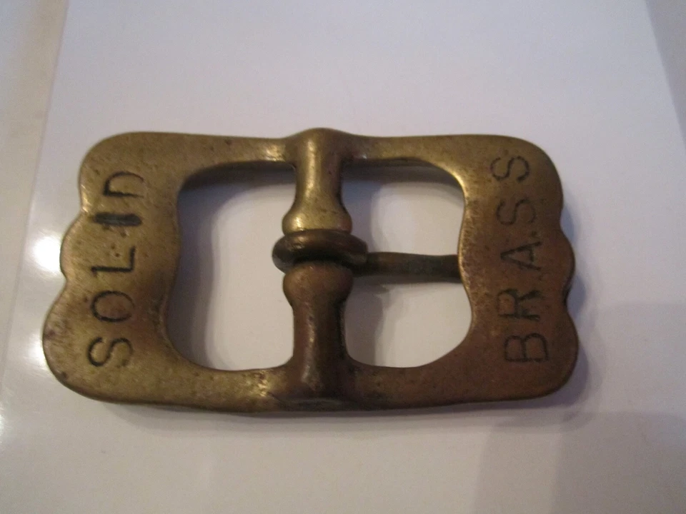 VINTAGE SOLID BRASS BELT BUCKLE - UNUSUAL DESIGN - GW-16 - Image 4 of 4