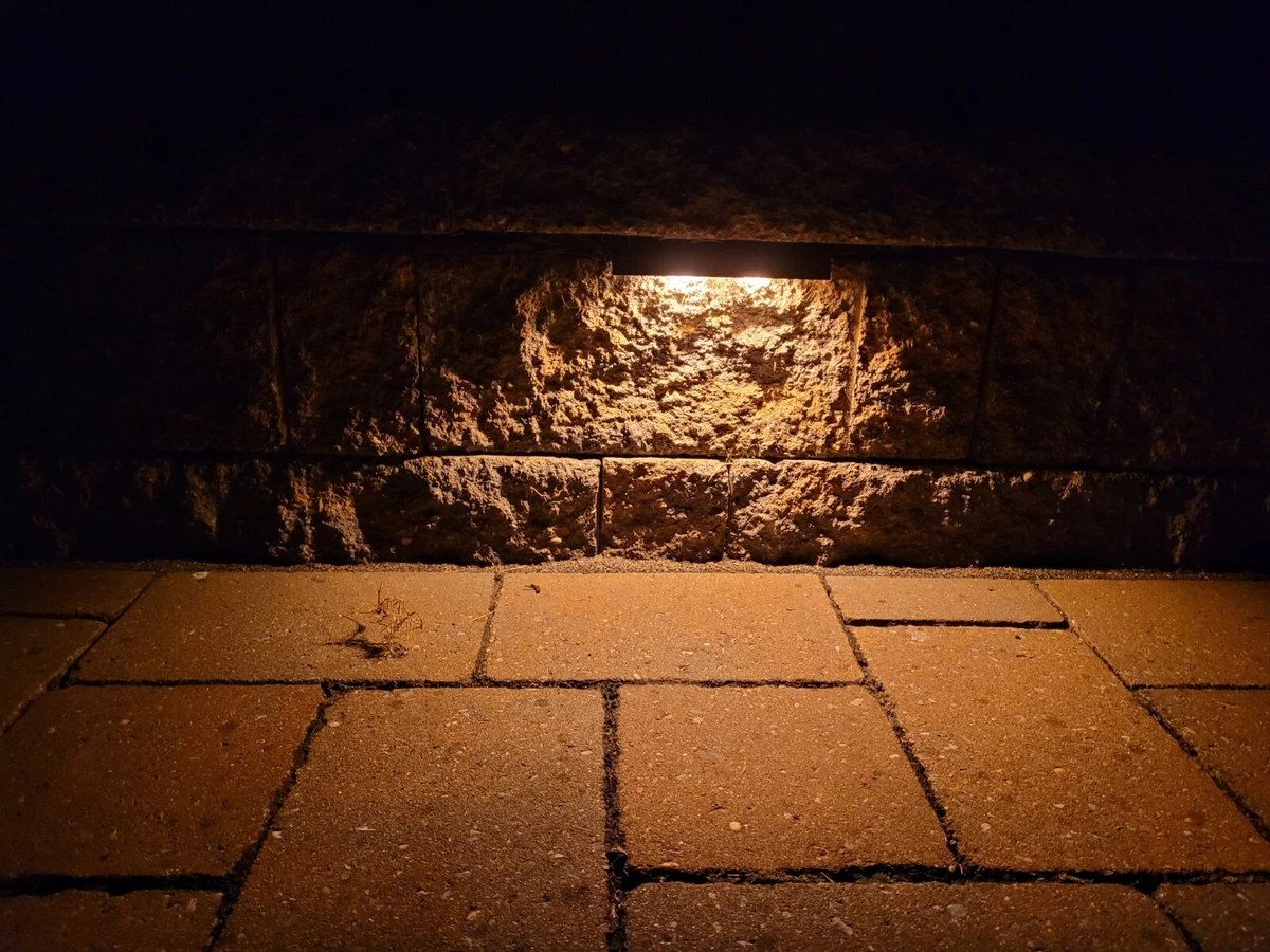 Integral Lighting 2400K Low Voltage LED Hardscape Light IL600.xxx