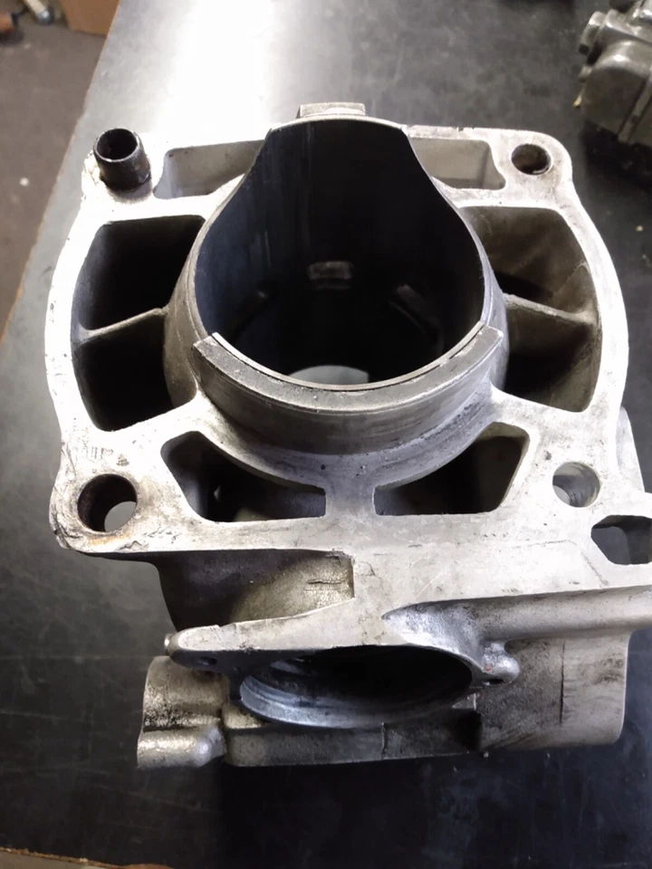 1989-1998 SUZUKI RMX250 OEM JARRO DE CILINDRO TOPEND TOP END ASSY RMX 250 - Imagem 2 de 4