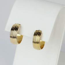 Pretty 14k Yellow Gold Women's Ribbed/Grooved Wide Hoop Earrings