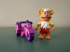 FOZZIE Disney Junior Muppet Babies Figure & Miss Piggy’s Purple TRIKE Toys