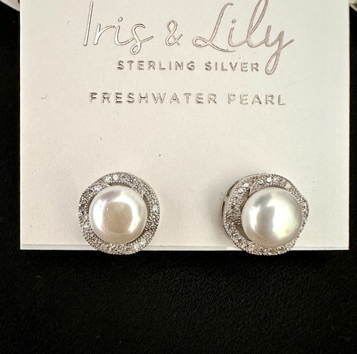 Iris & Lily Fresh Water Pearl / Crystal Surprised Post Earrings - Picture 2 of 4