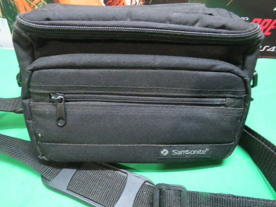 Bolso para cámara Samsonite negro acolchado correa ajustable para el hombro y divisor interior Foto 3 de 4