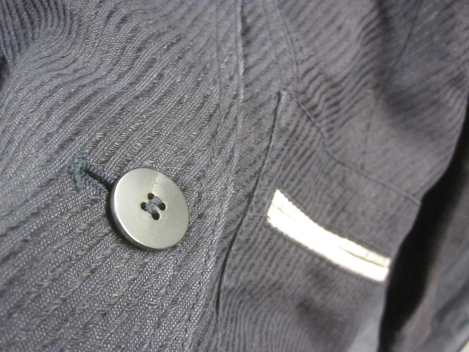 Jaqueta Armani Vintage Totalmente Forrada Rayon Plissado Gola Assimétrica Tamanho 6 - Imagem 4 de 4