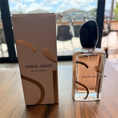 Giorgio Armani Si Eau de Parfum EDP Spray 3.4 fl oz Regular Size In Box