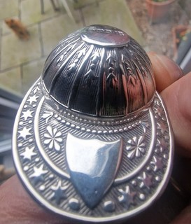 Silver Caddy Spoon In The Form Of Jockeys Cap Sheffield 1921 16g 5.2cm