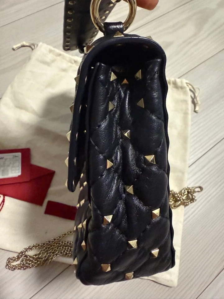 Bolso VALENTINO Garavani Rockstud Spike con cadena - Usado - Correa reparada - Imagen 2 de 4