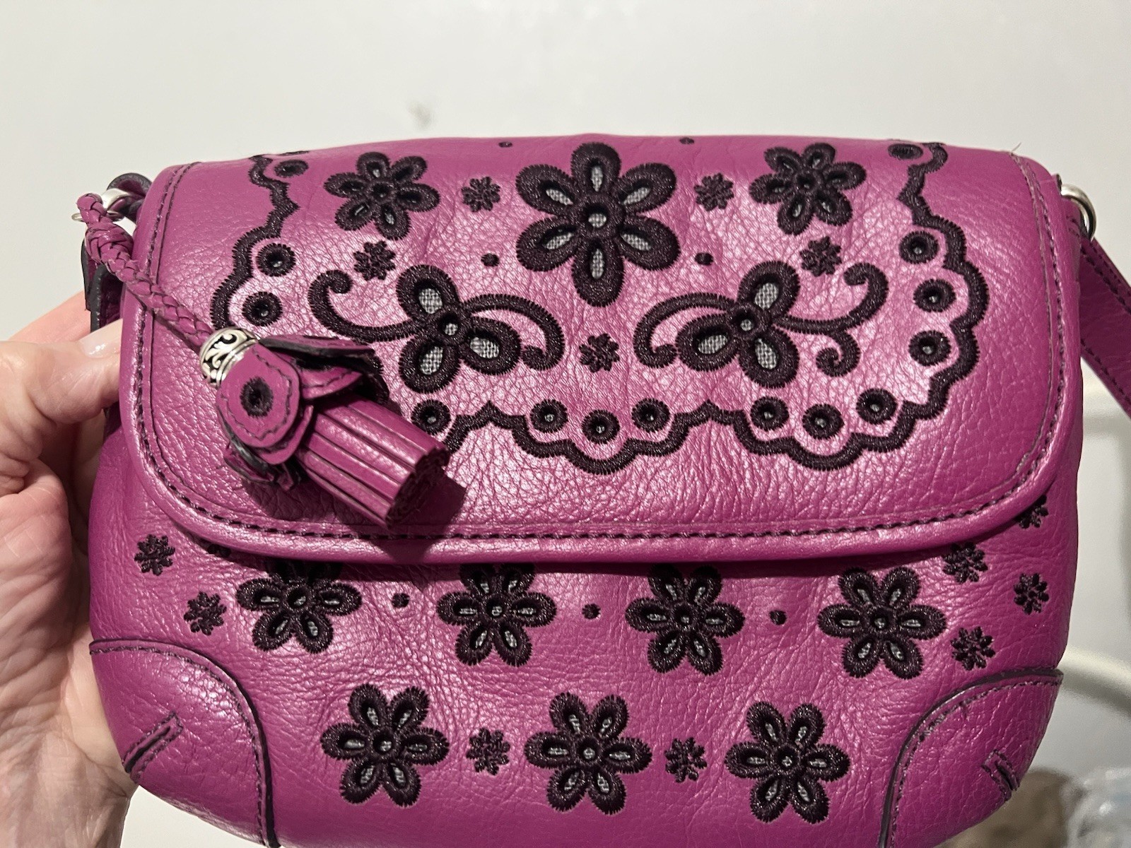 PONY BRIGHTON PATTA BAGUETTE FIORITA piccola MG pelle fucsia NO COPIA tracolla BaG