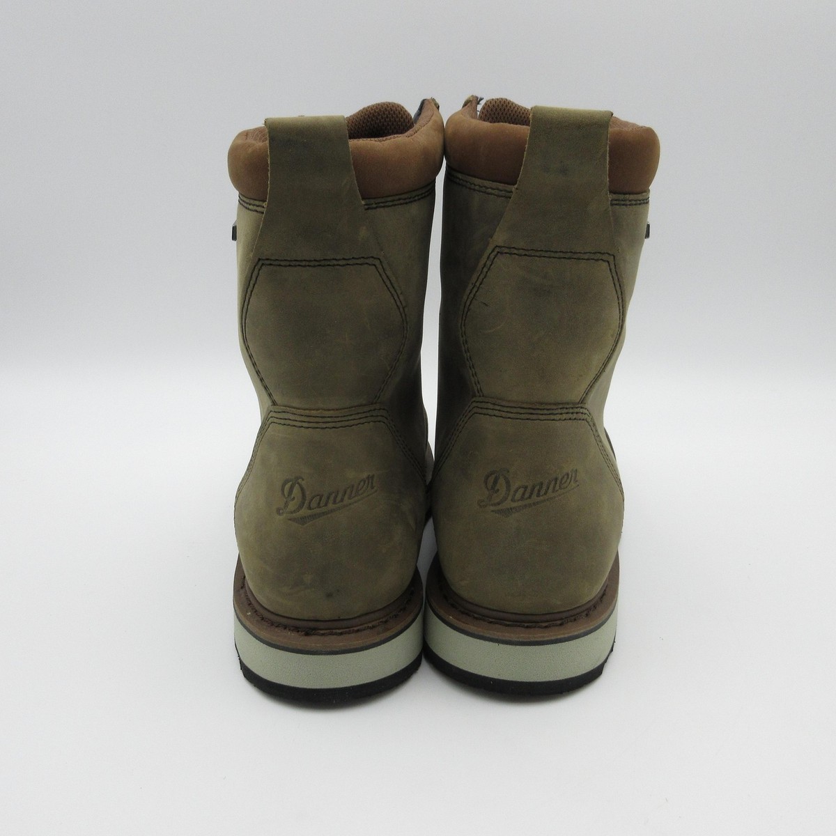 Danner Cedar River Boots Mens Size 10 Timberwolf Moc Toe 
