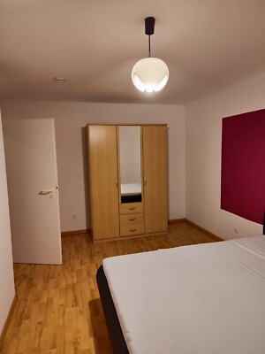 Ich verkaufe Möbel für eine 2-Zimmer-Wohnung, Umzug. Bett, Kleiderschrank, Wasch