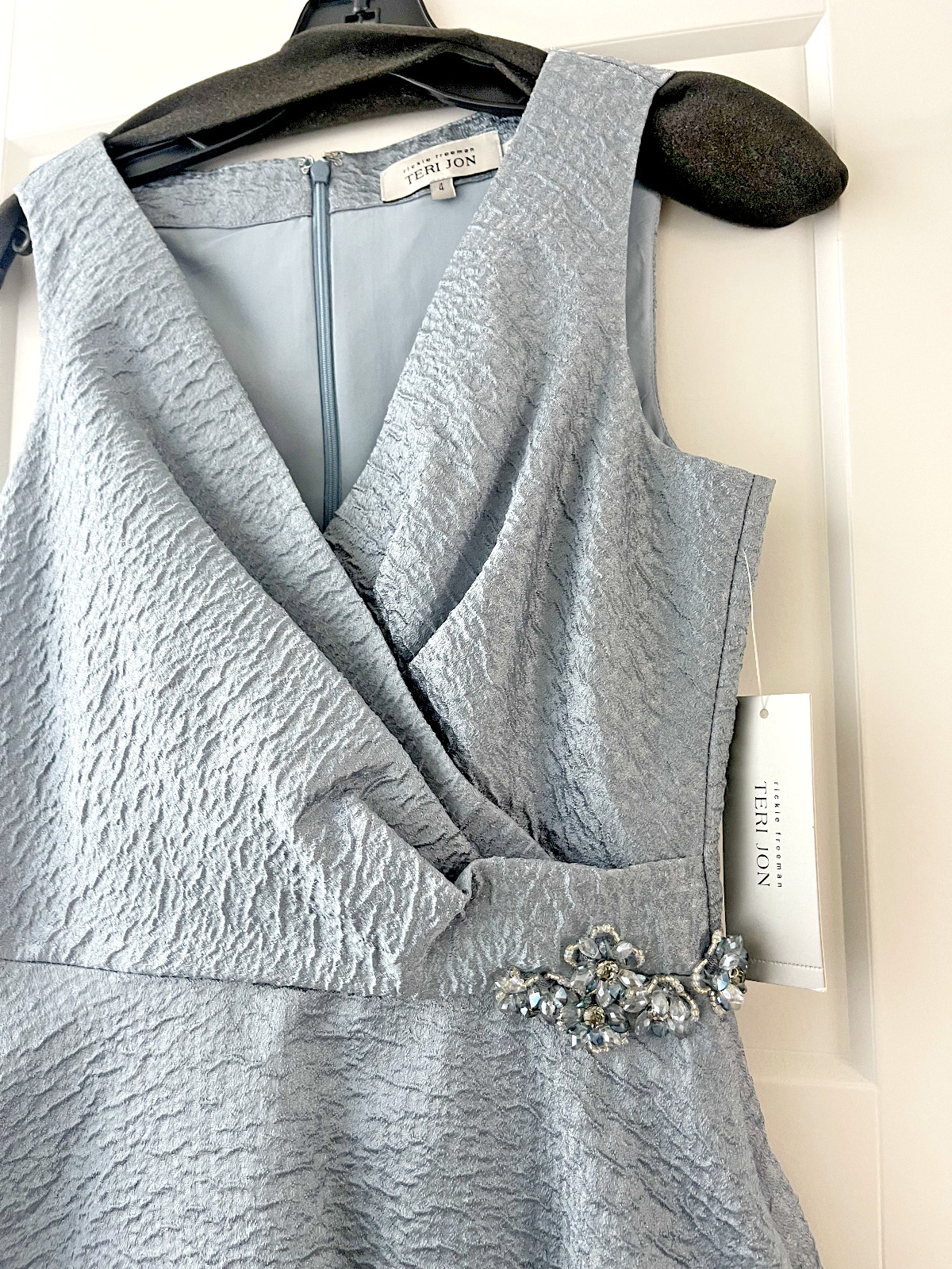 Teri Jon by Rickie Freeman: Elegant Dress with Accent Beads, Size 4, New!