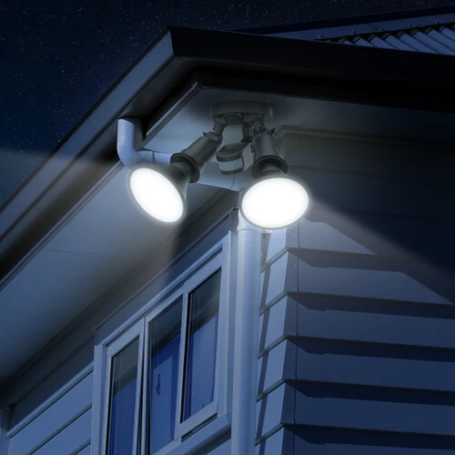 Arlec Twin Head Hardwired PAR38 Floodlight With Sensor 20W 1900 Lumens - Picture 3 of 4