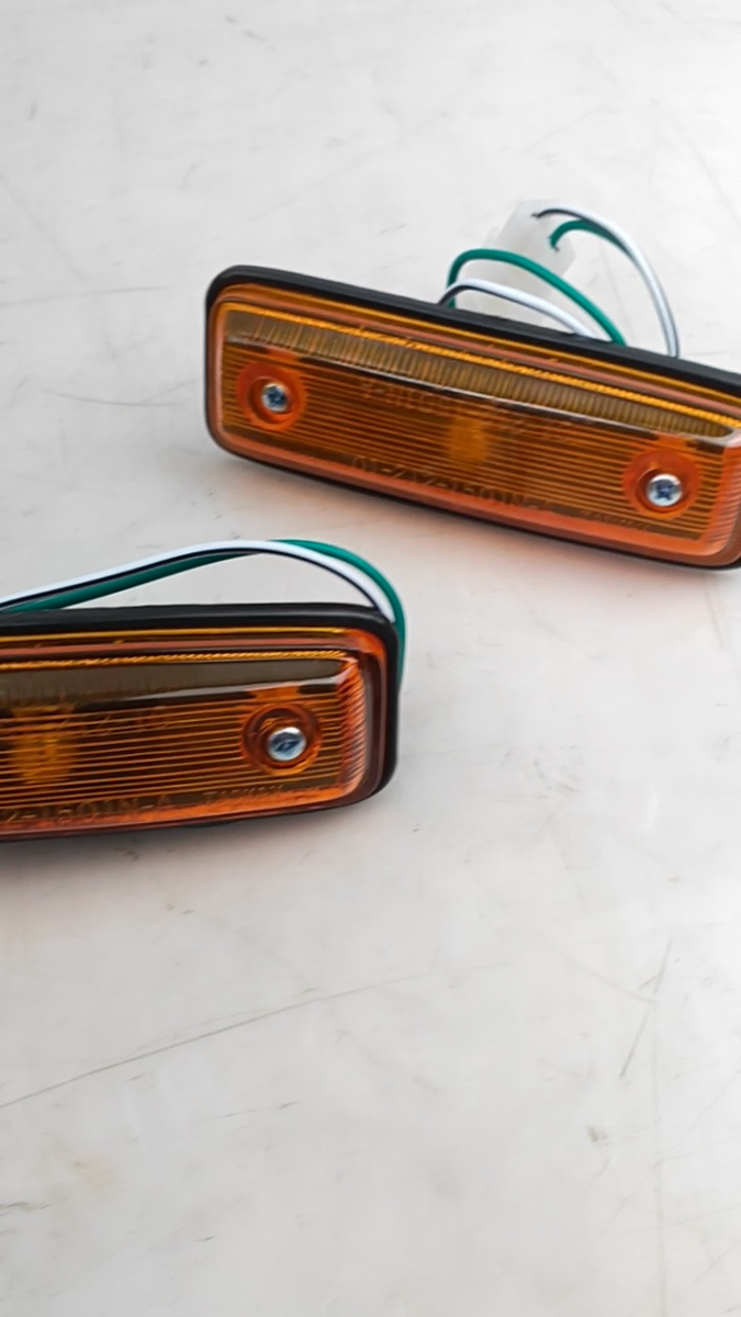 Side Marker Turn Signal Light Lamp For Toyota Land Cruiser BJ60
