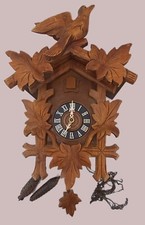 COUCOU ANCIEN MECANIQUE PENDULE HORLOGE BOIS FORET NOIRE POIDS FONTE GERMANY
