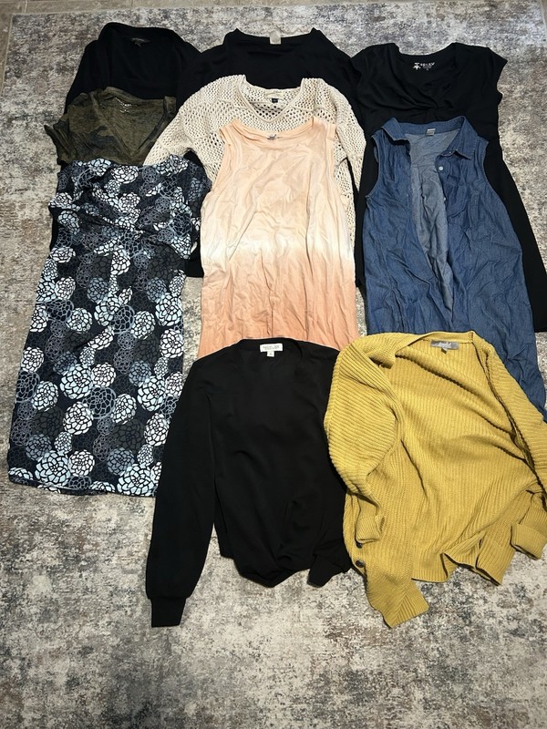 Women’s Clothing Lot Of 10 Lucky Banana Republic Old Navy Dresses Ts Sweaters