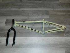 HARO PARKWAY FRAME AND FORK OLIVE GREEN