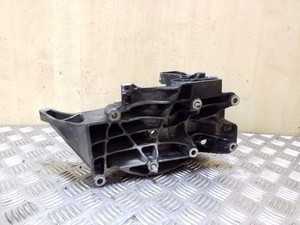 BMW X3 E83 Generatorhalterung 1116780263902 2.00 Diesel 130kw 2008 26123180