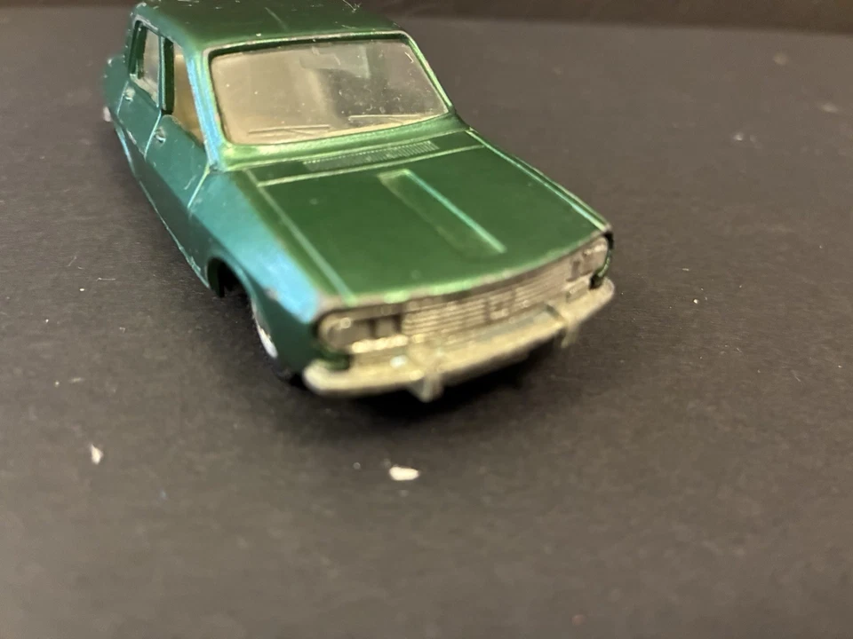 COCHE PILEN M503 RENAULT R 12S VINTAGE en PLÁSTICO HECHO ESPAÑA - Emisión rueda trasera Foto 4 de 4