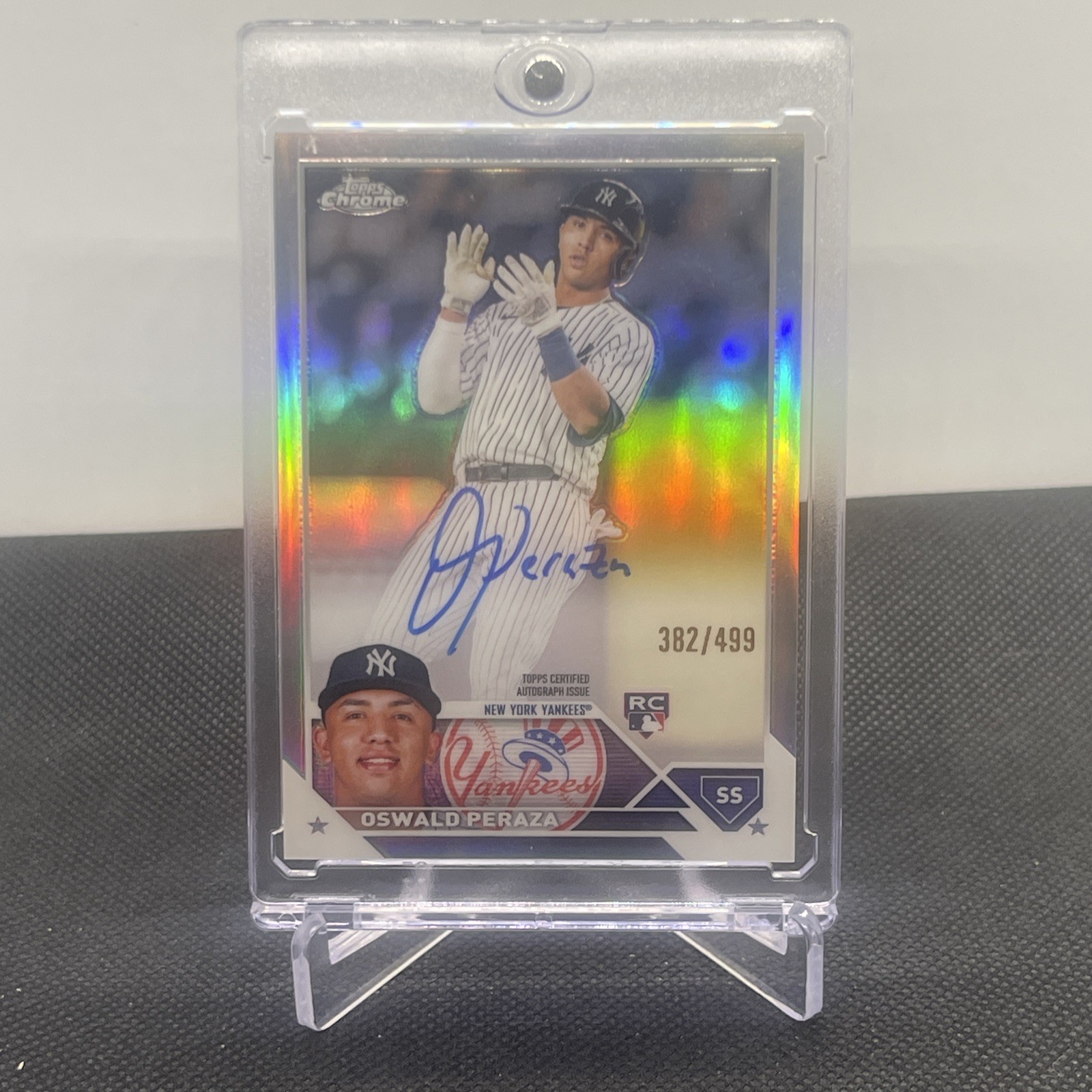 2023 Topps Chrome - Rookie Autographs Oswald Peraza #RA-OP Refractor /499 