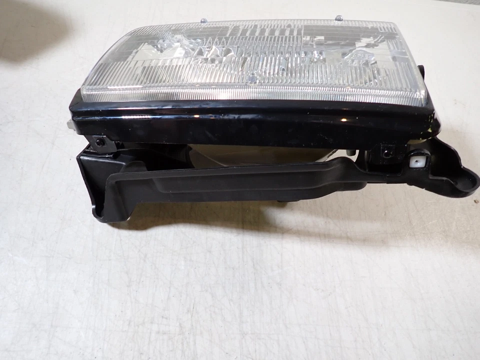 Dorman 1590743 Headlight Assembly fits 91-97 Isuzu Rodeo Right Passenger Side — 第 2/4 张图片