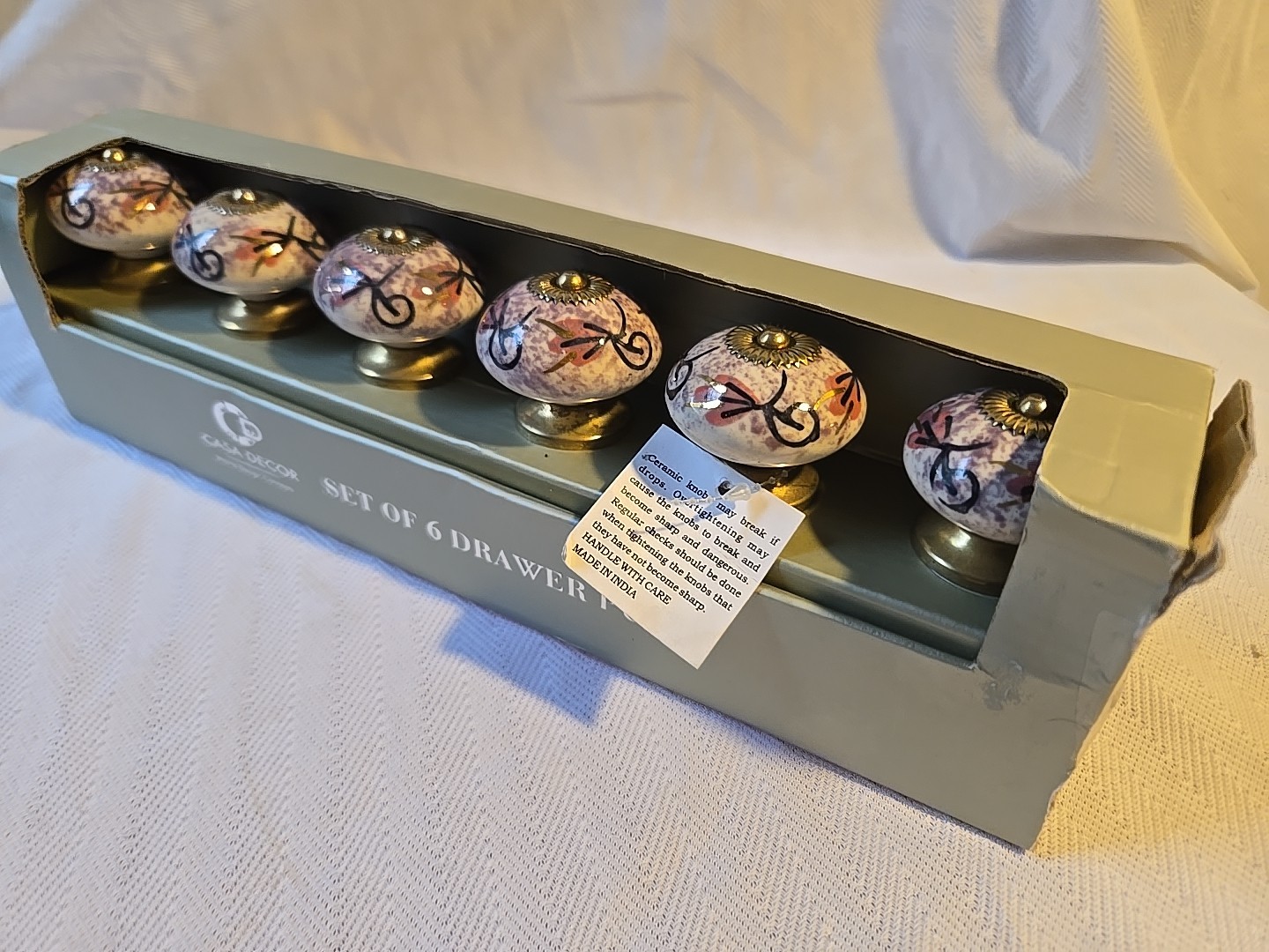Set of 6 Gorgeous Casa Decor Ceramic And Brass Drawer Pulls Knobs New
