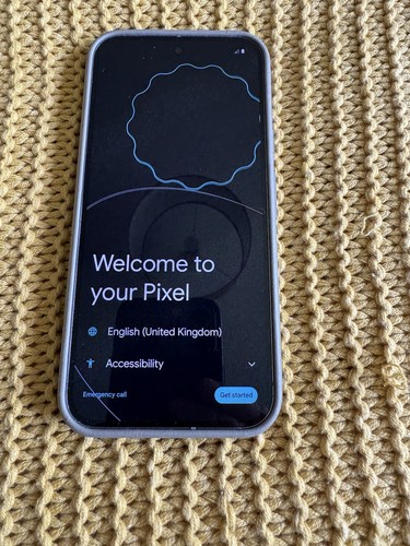 Google Pixel 9 Pro 128GB, Hazel Green - Unlocked - Excellent - Picture 2 of 5