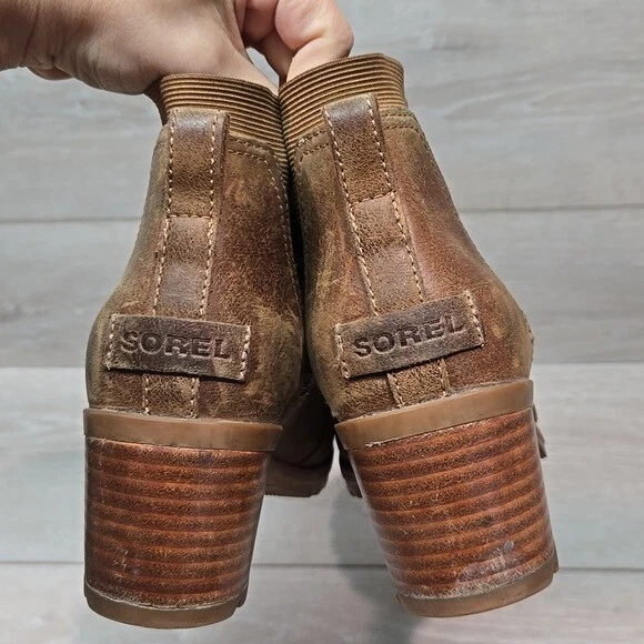 sorel ankle tractor platform leather boots