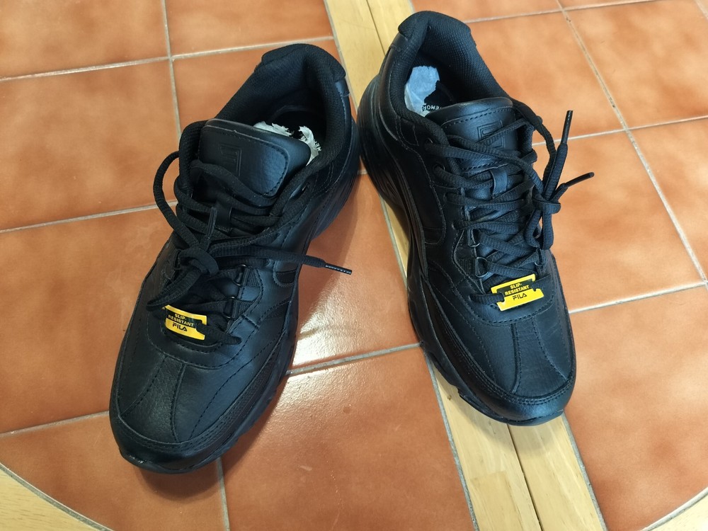 Mens FILA Memory Workshift Slip-resistant Sneakers size 10
