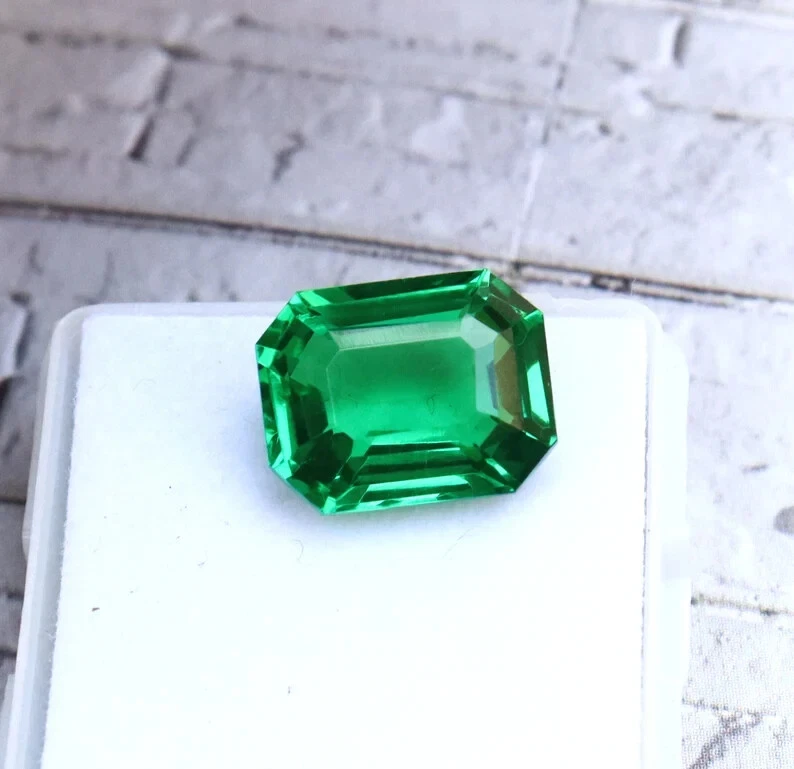 Green shop garnet name