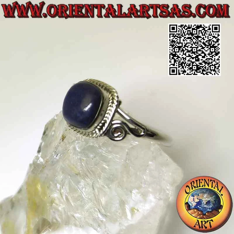 Anello in argento 925 ‰ lapislazzulo cabochon contornata da intreccio e spirale - Immagine 4 di 4