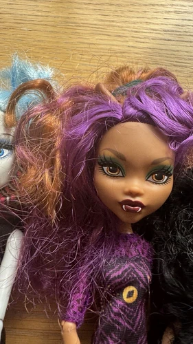 Monster High Muñecas Paquete x20 Accesorios Ropa Mascotas Figuras Raras - Imagen 12 de 21
