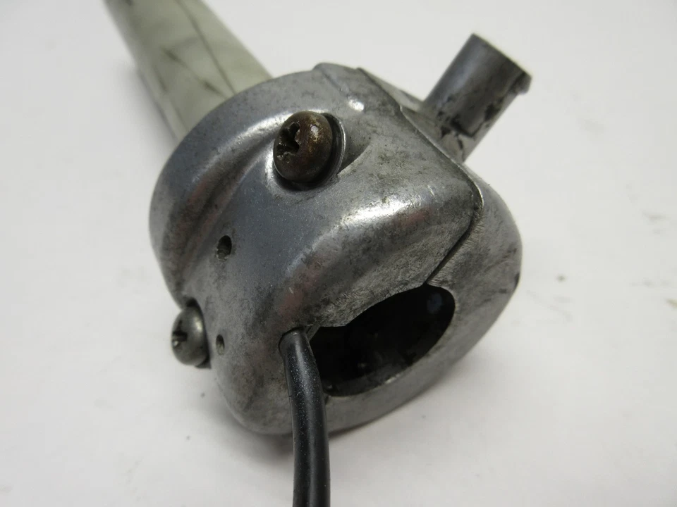 1980 YAMAHA MX80 GT80 GT MX 80 INTERRUPTOR LIGA/DESLIGA DESTRO COM TUBO DO ACELERADOR - Imagem 4 de 4