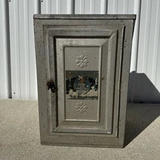 Antique Queen's Pantry Galvanized 20" Bread Box Pie Safe Food Storage